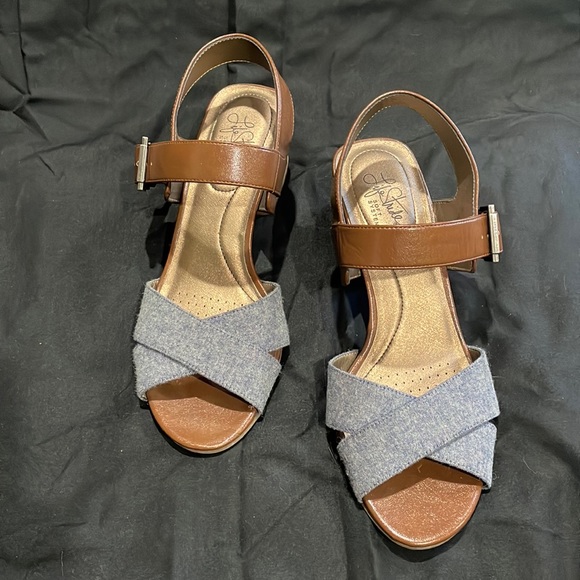 LifeStride Summer Low Heel Sandals EUC 10 - Picture 2 of 5